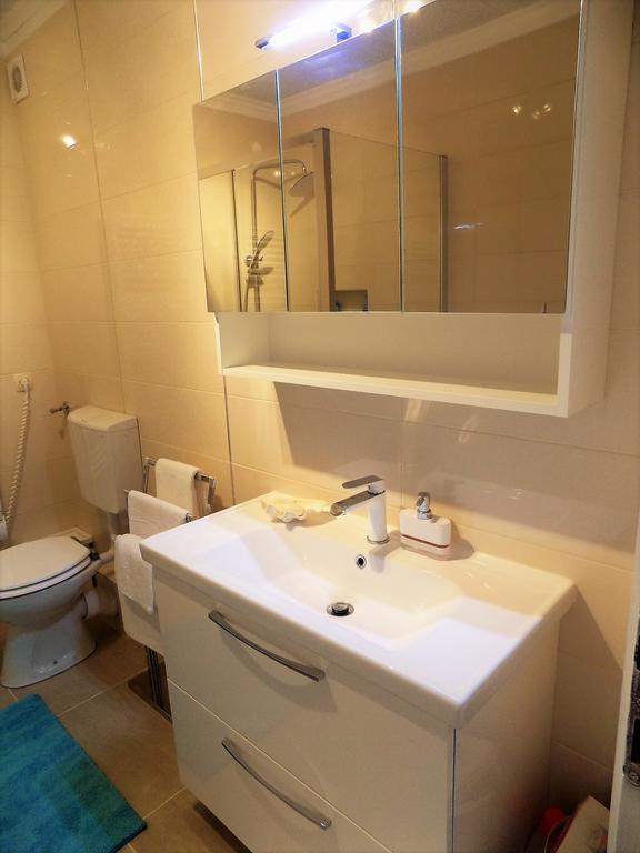 Apartment Anamarija Нивице Екстериор снимка